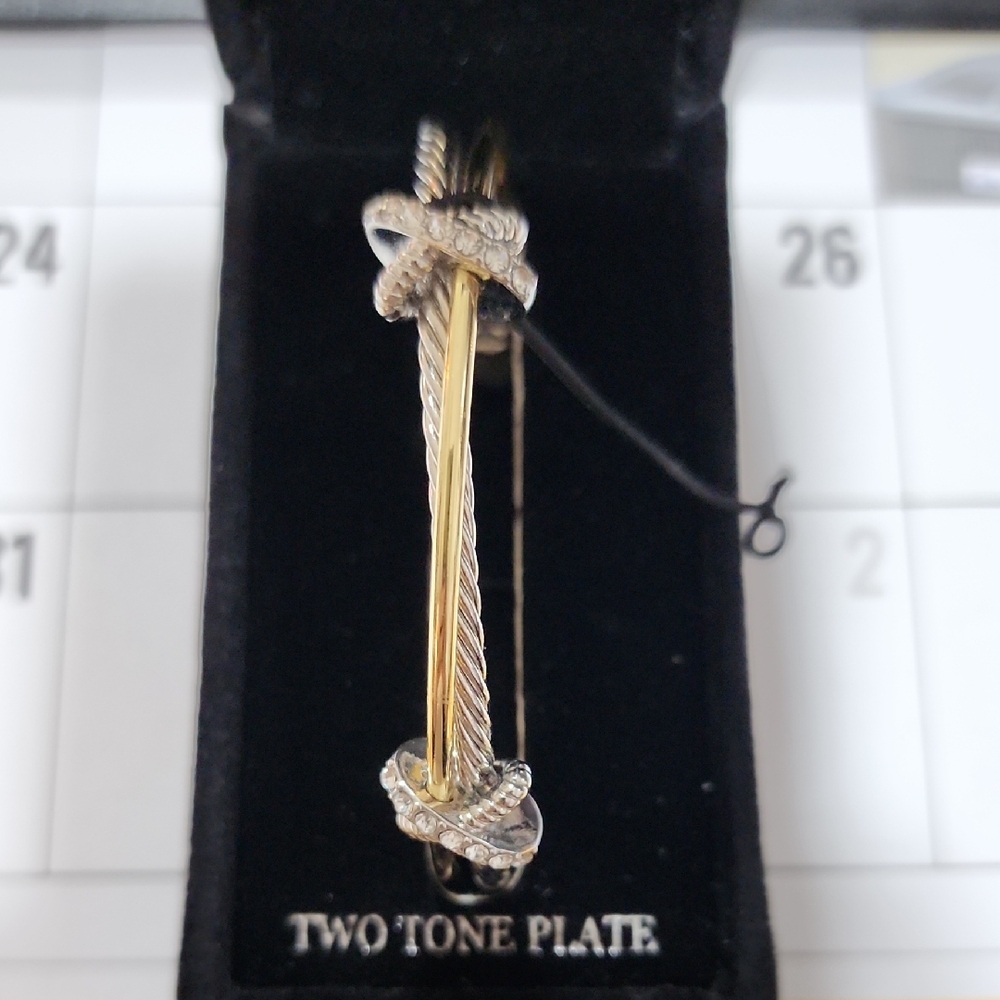 Signature Two-Tone Star Bangle - Picture 2 of 3